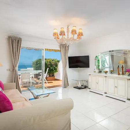 Exclusive Frontline One Bedroom 圣地亚哥港